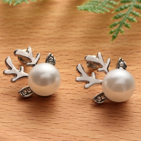 Last Pair! Pearl Reindeer Earrings - Picture 2 of 4